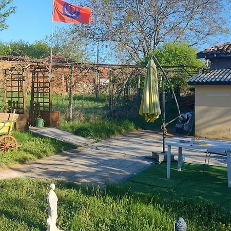 2 Bed - Sleeps 7 - Private Garden - Parking *